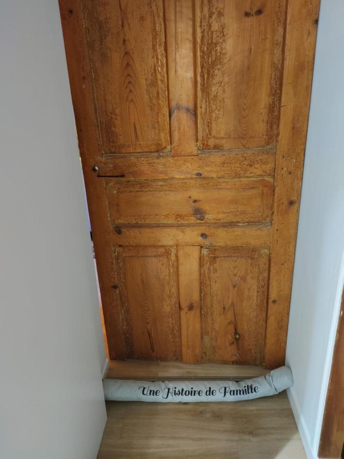 Maison Familiale Et Authentique Saint-Jacques-des-Blats Exteriör bild